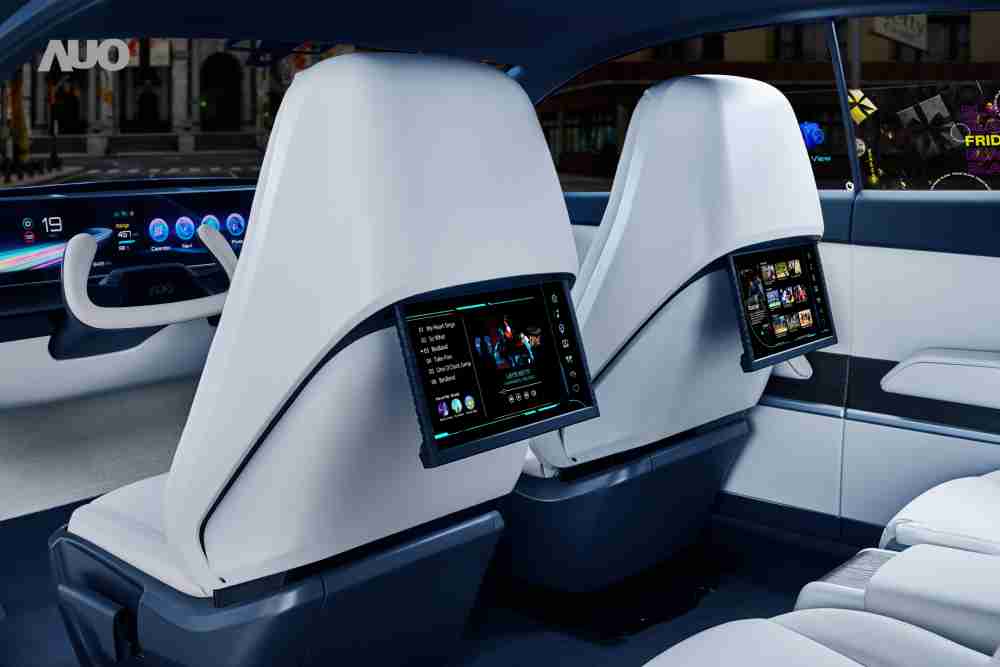 人生就是博将于CES 展示全新Smart Cockpit 2024，，可紧密串连使用者多元需求，，，并革新座舱内部的应用和设计，，带来身历其境且引人入胜的视觉飨宴，，，，满足驾乘人员的全方位体验