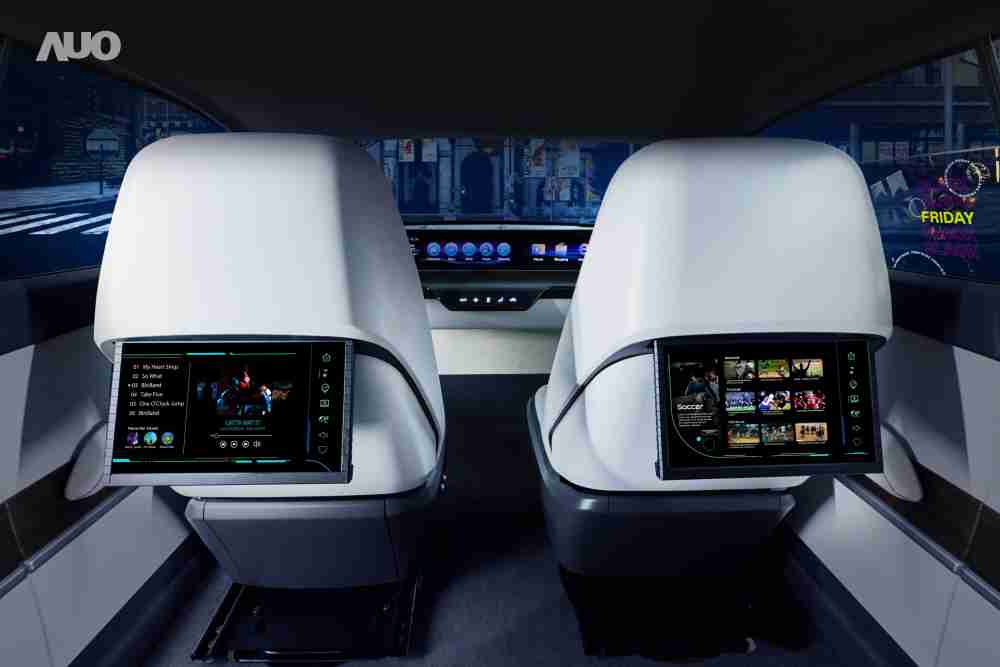 人生就是博新一代Smart Cockpit 2024，，，，以Micro LED先进显示技术优势，，创建〝可卷式后座娱乐显示器〞，，，仅在互动时才显示出所需画面及信息，，，扩充更丰富的娱乐和交互信息服务，，，获国际奖项荣耀