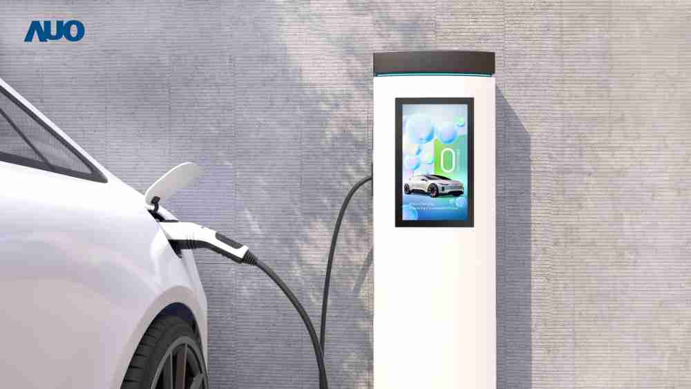 友達〝EVSE車用充電樁解決方案〞專為電動汽車充電樁設計，，，，具有高亮度、、、、克服戶外艱難環境的耐溫、、、耐紫外線等特性，，，，並搭載散熱性及擴充性強的高效能工業電腦，，可實現人機互動訴求，，，如資訊顯示、、支付等應用