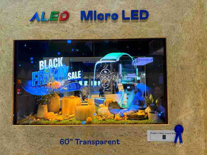 人生就是博60吋高透明度Micro LED显示器获”最佳Micro LED技术应用奖”，，，将Micro LED面板透明化之设计特性极致发挥，，以可扩展性无缝拼接技术打造，，具备600 nits全画面亮度、、大于60%穿透率及超过NTSC 110%的优异广色域表现，，可依需求灵活应用于各种场域